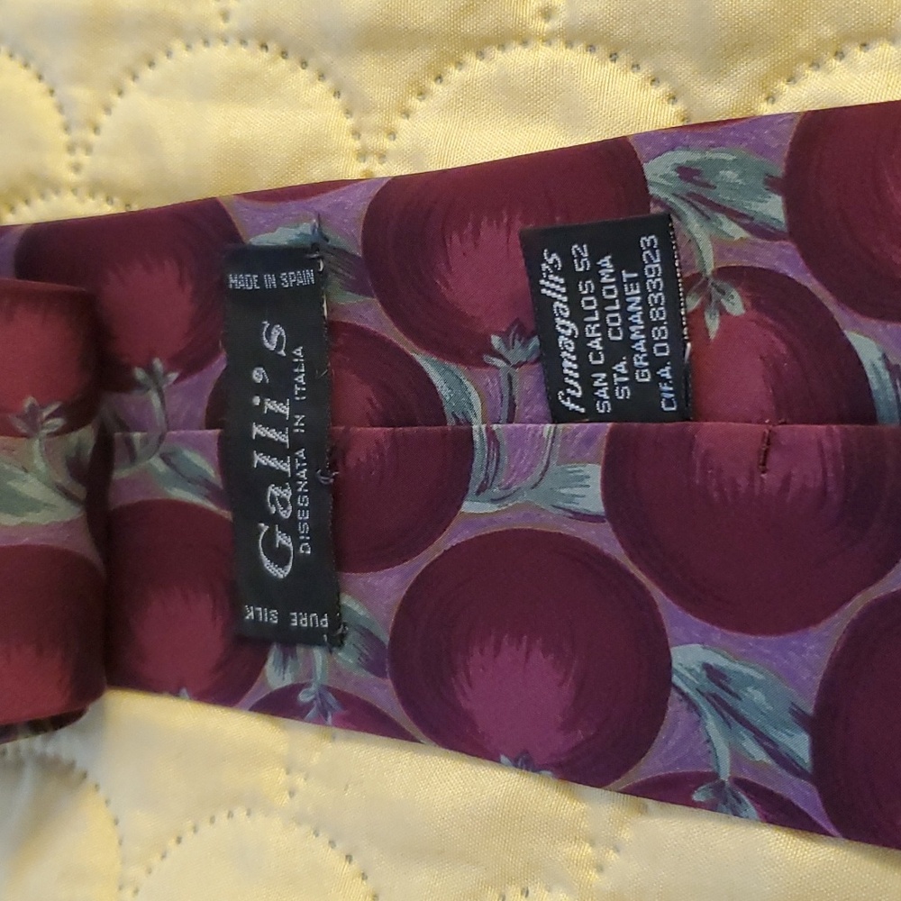 Necktie - Picture 2 of 3